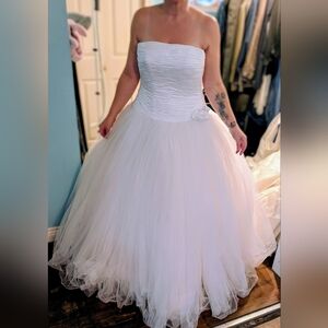 David's bridal white wedding dress size 4